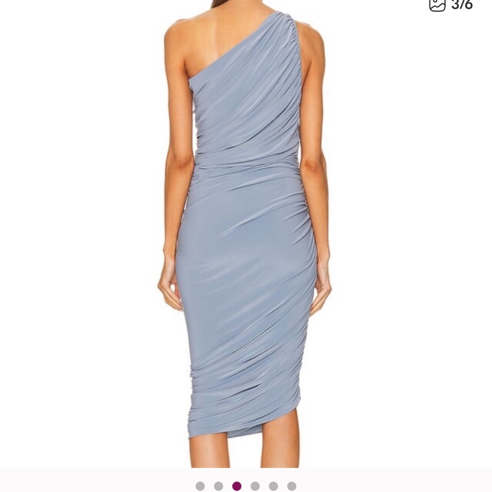 Norma Kamali Diana midi Dress in soft blue - Picture 2 of 6